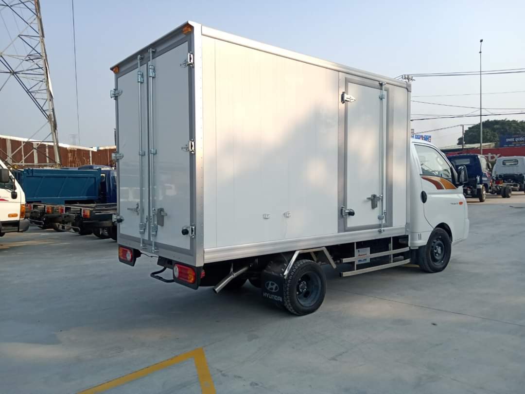 Hyundai Porter H150 Thùng Đông Lạnh